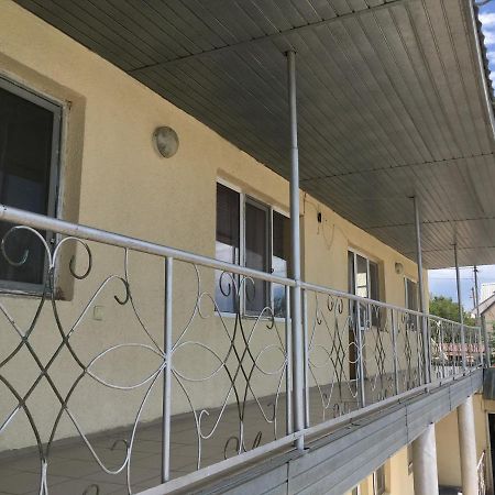 Эдем Hotel Чолпон-Ата Екстериор снимка