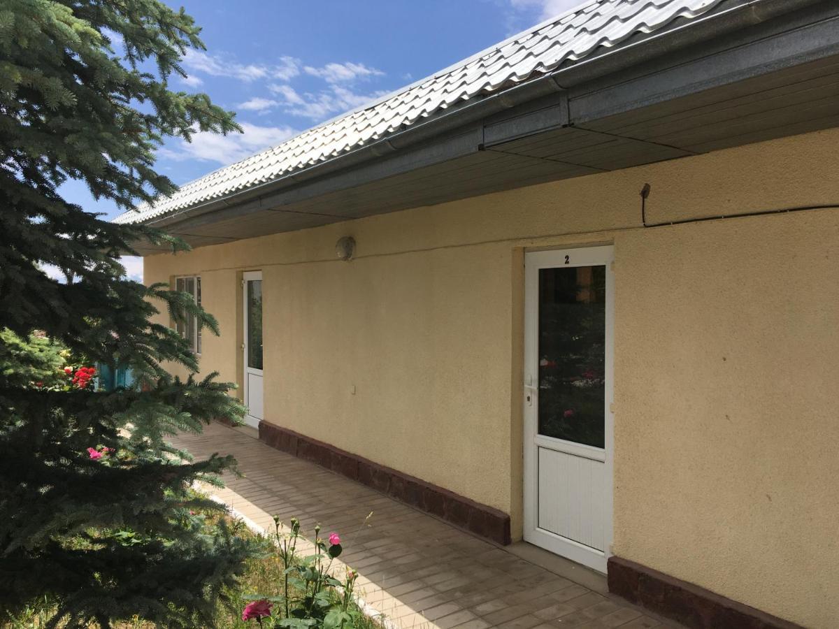 Эдем Hotel Чолпон-Ата Екстериор снимка