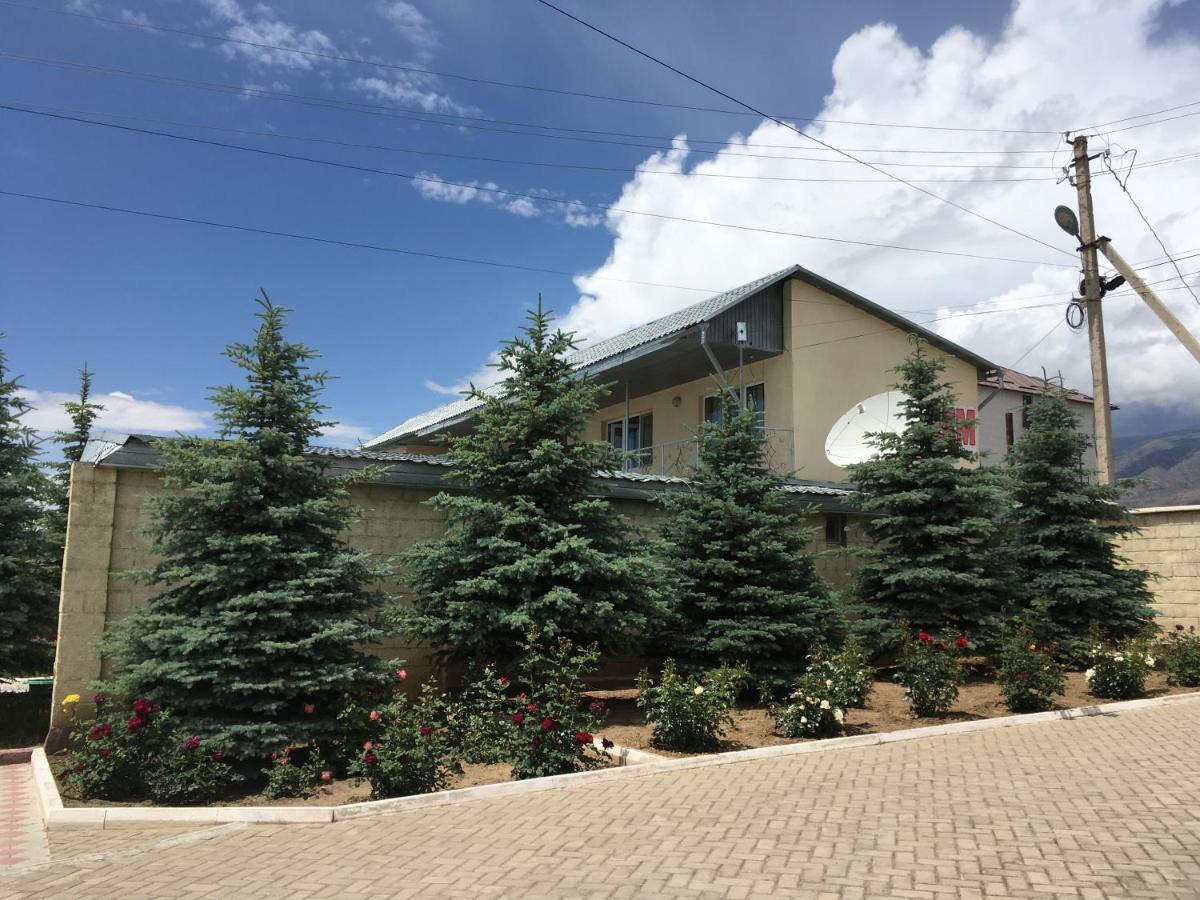 Эдем Hotel Чолпон-Ата Екстериор снимка