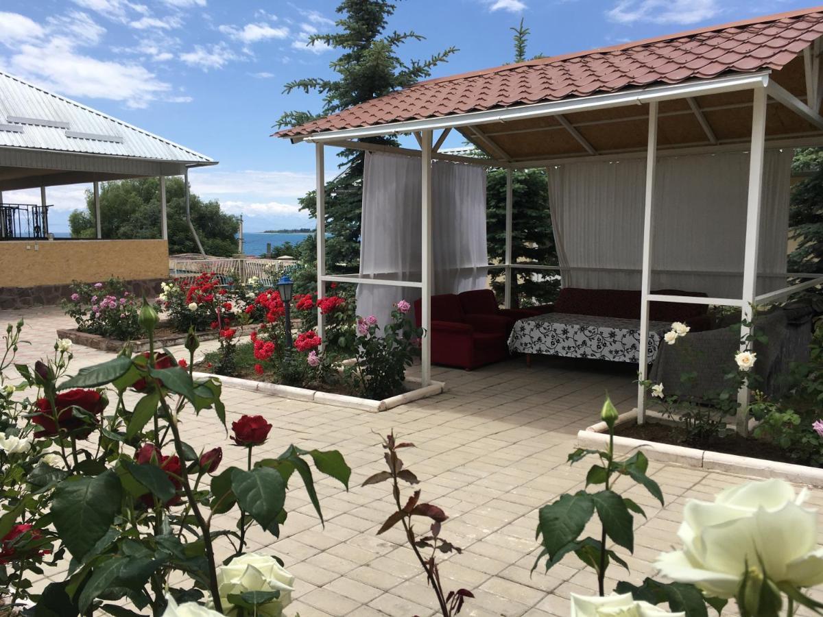 Эдем Hotel Чолпон-Ата Екстериор снимка